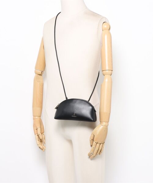 FURLA（フルラ）の「フルラ カメリア ミニクロスボディバッグ（ハンドバッグ・レディース・ロイヤルブルー/ブラック/ベビーピンク・ONE SIZE）」の21枚目の写真
