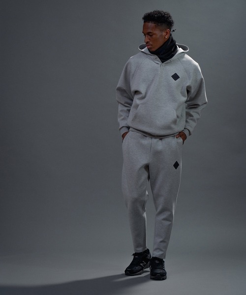 The DUFFER of ST.GEORGE（ザダファーオブセントジョージ）の「〔BLACK LABEL〕"SORONA" HENLEY PO PARKA：セットアップ ダンボールニット ヘンリーネック パーカー（パーカー・メンズ・ライトグレー/グレー/ブラック・MEDIUM/SMALL/X-LARGE/LARGE）」の15枚目の写真