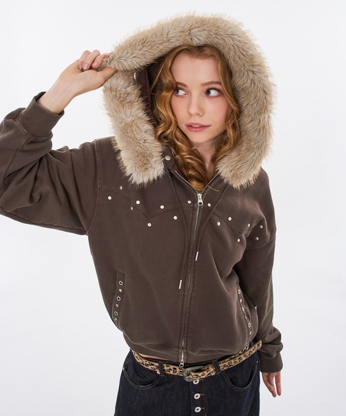 WISH FOR EVER（ウィッシュフォーエバー）の「STUDS & EYELETS DESIGN