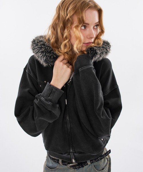 WISH FOR EVER（ウィッシュフォーエバー）の「STUDS & EYELETS DESIGN 2WAY FAKE FUR ZIP HOODIE / スタッズ＆アイレットデザイン2WAYフェイクファージップフーディ（パーカー・メンズ・ブラウン/ブラック・MEDIUM/SMALL/LARGE）」の21枚目の写真