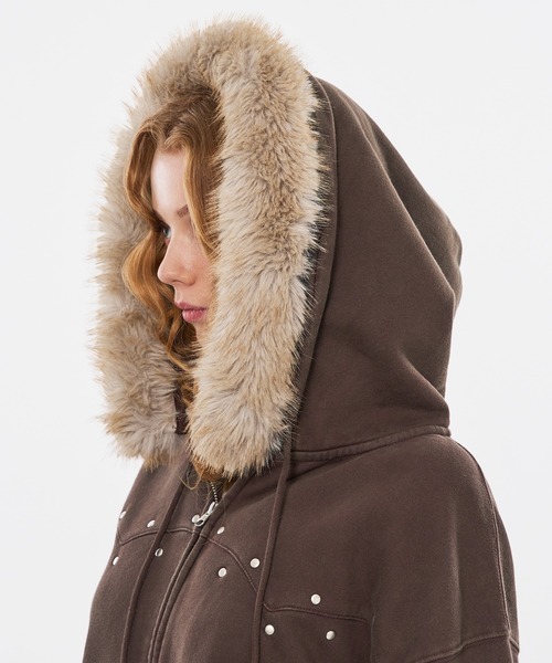 STUDS & EYELETS DESIGN 2WAY FAKE FUR ZIP HOODIE / スタッズ