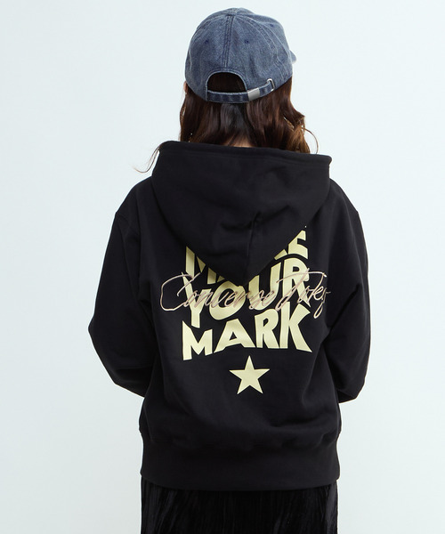 CONVERSE TOKYO(コンバーストウキョウ)の「BACK LOGO HOODIE(パーカー・レディース・ブルー/オフホワイト/ブラック・FREE)」の4枚目の写真