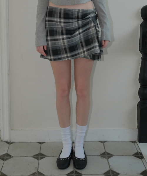 C CHECK BELTED MINI SKIRT_BLACK