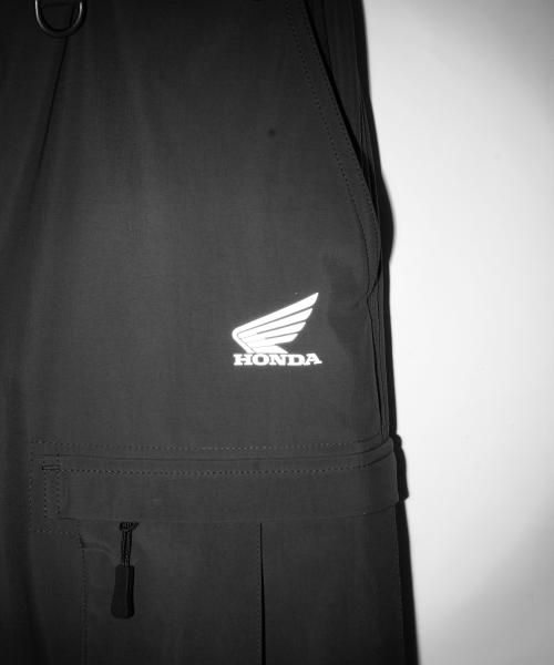 PHYPS MOTORCYCLE(フィップスモーターサイクル)の「Hot-Tech Cargo Pants Black(スウェットパンツ・レディース・その他・SMALL/MEDIUM/LARGE/X-LARGE)」の3枚目の写真