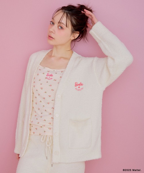 ELLEgirl（エルガール）の「《Barbie×ELLEgirl》マシュマロタッチニットVネックカーディガン（ニット/セーター・レディース・アイボリー・FREE）」の3枚目の写真