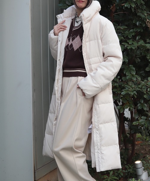 axes femme（アクシーズファム）の「シェイプ切替ロングダウンコート（ダウンジャケット/コート・レディース・ベージュ/ブラック・MEDIUM/LARGE）」の10枚目の写真