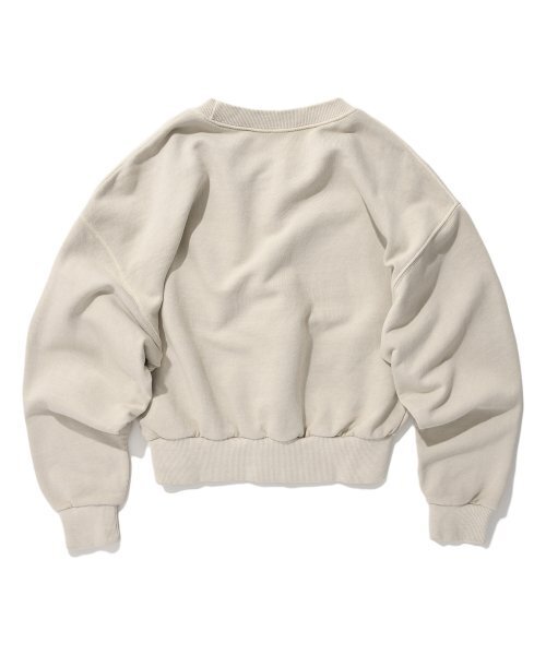 suade（スエード）の「MONOGRAM CROP CREWNECK [PIGMENT BEIGE]（スウェット・レディース・その他・MEDIUM/SMALL）」の2枚目の写真