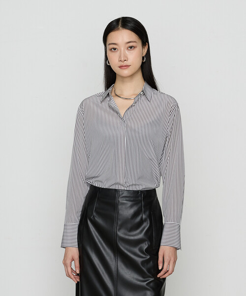 COMME CA(コムサ)の「〔 TALLサイズ 〕 パウダーデシン/デシンストライプ シャツ(シャツ/ブラウス・レディース・ホワイト/グレー/ブラック・15号/13号)」の9枚目の写真