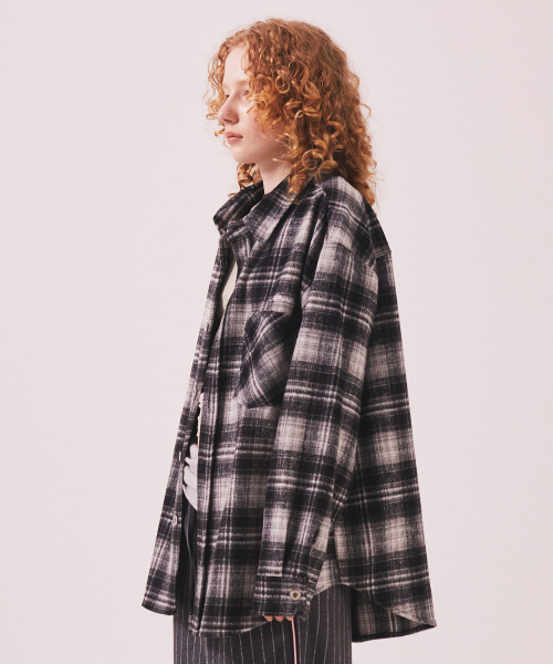 MENASOO(ミナス)の「MNS Classic Check Oversized Shirt Jacket_Black(その他アウター・レディース・ブラック・F)」の2枚目の写真