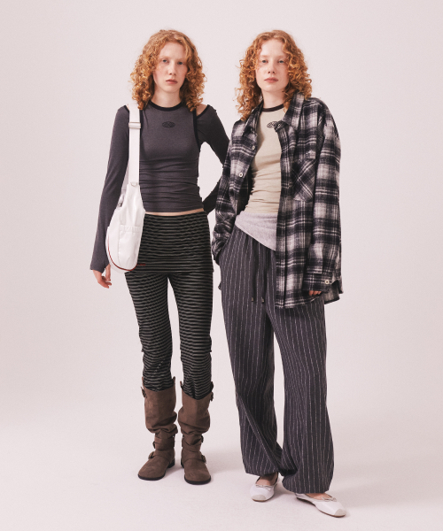 MENASOO(ミナス)の「MNS Classic Check Oversized Shirt Jacket_Black(その他アウター・レディース・ブラック・F)」の11枚目の写真