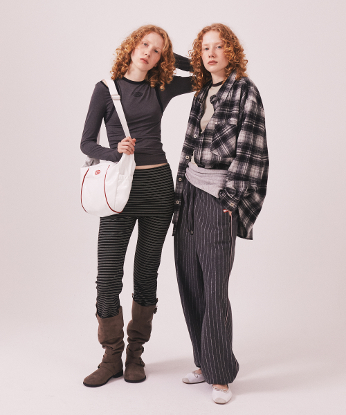 MENASOO(ミナス)の「MNS Classic Check Oversized Shirt Jacket_Black(その他アウター・レディース・ブラック・F)」の12枚目の写真
