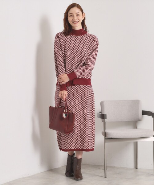 ITS'DEMO（イッツデモ）の「【手洗い可】タイトスカートニットセットアップ（セットアップ・レディース・ベージュ系3/ブラック系3/ブルー系8/ワイン系2・00）」の4枚目の写真