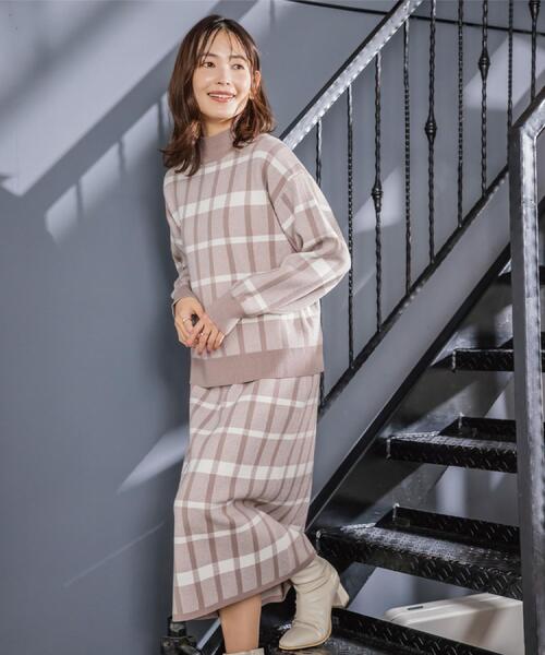 ITS'DEMO（イッツデモ）の「【手洗い可】タイトスカートニットセットアップ（セットアップ・レディース・ベージュ系3/ブラック系3/ブルー系8/ワイン系2・00）」の5枚目の写真