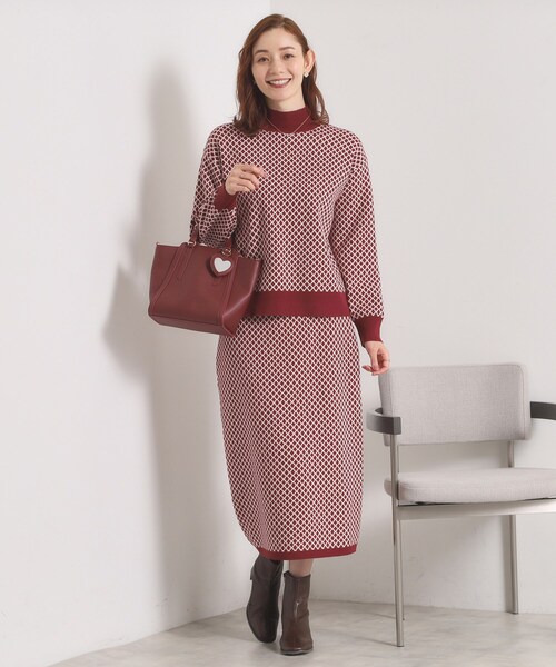 ITS'DEMO（イッツデモ）の「【手洗い可】タイトスカートニットセットアップ（セットアップ・レディース・ベージュ系3/ブラック系3/ブルー系8/ワイン系2・00）」の20枚目の写真