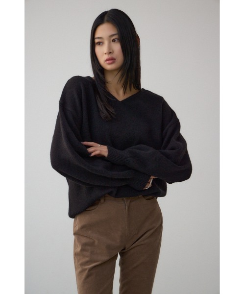 AZUL by moussy(アズールバイマウジー)の「Vネックアソートカラーニットプルオーバー(ニット/セーター・レディース・ブラック/レッド/グレー系その他/アイボリー/ブルー・FREE)」の19枚目の写真