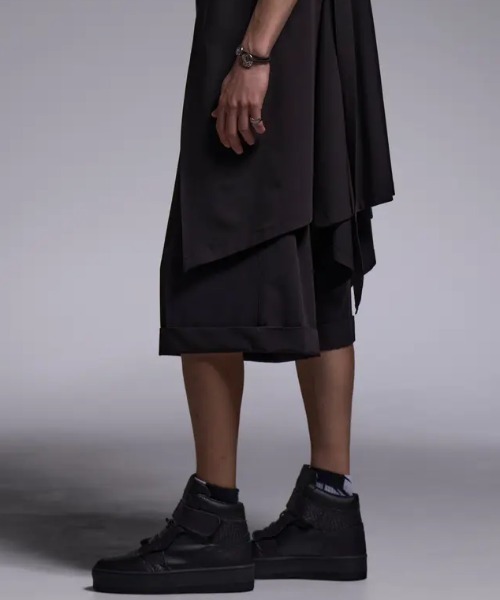 kiryuyrik（キリュウキリュウ）の「Kiryuyrik/キリュウキリュウ/3/4 Wide Slacks / 七分丈 ワイドスラックス（スラックス・メンズ・ブラック・LARGE/MEDIUM/SMALL）」の2枚目の写真