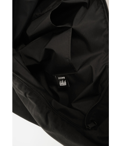INNEQ（イネク）の「Pillow Black（ショルダーバッグ・メンズ・その他・FREE）」の6枚目の写真