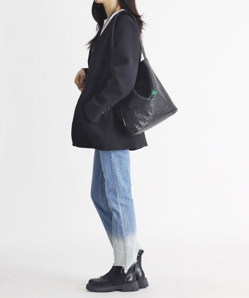 GREEN STUFF（グリーンスタッフ）の「seem full bag 62 - glitter texture black（ショルダーバッグ・レディース・その他・FREE）」の5枚目の写真