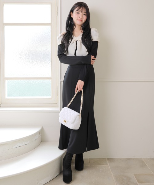 ルネ ♡ 上品 バイカラーワンピース 黒×アイボリー白 フロント小リボン セール】リボンオフショルバイカラーワンピース（ワンピース