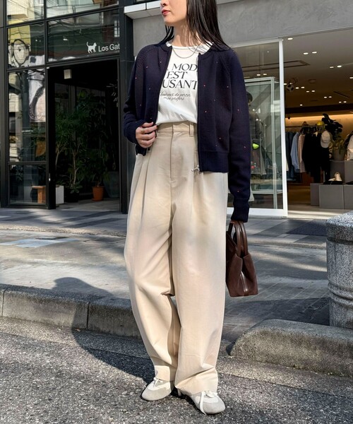 fredy emue（フレディエミュ）の「ハンド刺しゅうハートZIPカーディガン（カーディガン/ボレロ・レディース・オフホワイト/ネイビー/イエロー・38）」の20枚目の写真