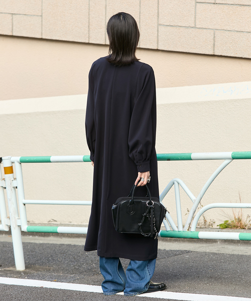 JOURNAL STANDARD（ジャーナルスタンダード）の「《WEB限定追加》ダブルクロスロングワンピース（ワンピース・レディース・ブラック/ネイビー・38/36）」の16枚目の写真