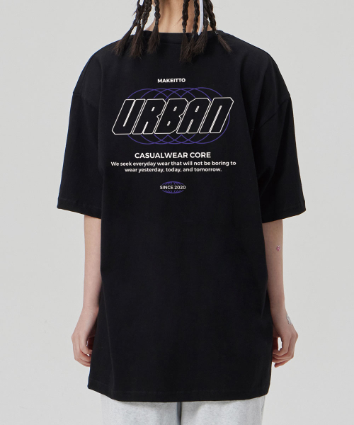 MAKEITTO（メイキット）の「[URBAN LETTERING] CREW NECK TEE_BLACK（Tシャツ/カットソー・メンズ・その他・MEDIUM/LARGE/X-LARGE/XX-LARGE）」の7枚目の写真