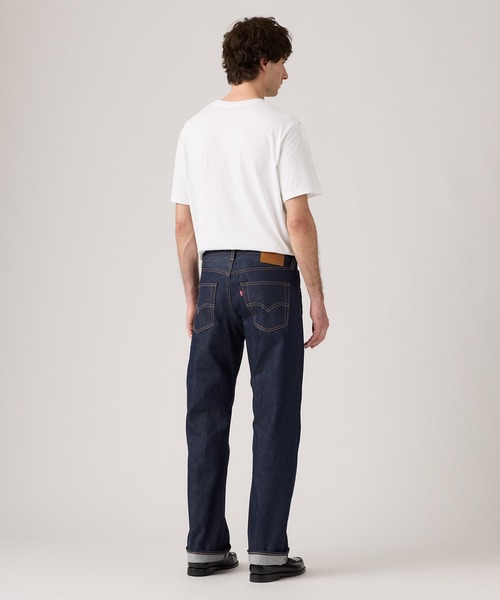 Levi's(リーバイス)の「Levi's/リーバイス 501(R) オリジナルジーンズ ダークインディゴ(デニムパンツ・メンズ・インディゴブルー・W28 L32/W29 L32/W31 L32/W33 L32/W30 L32/W32 L32/W34 L32/W36 L32)」の4枚目の写真
