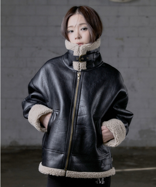 MUCENT(ムセント)の「カイブレザー ワッペン ムートンジャケット 男女共用 (2カラー)(ムートンコート・レディース・ブラウン/ブラック・FREE)」の10枚目の写真