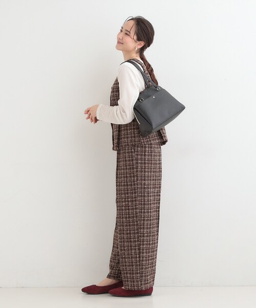 SHOO・LA・RUE（シューラルー）の「【軽量/2WAY】ロングハンドル ラウンドトートバッグ（トートバッグ・レディース・ベージュ/グレー/ブラック・00）」の22枚目の写真