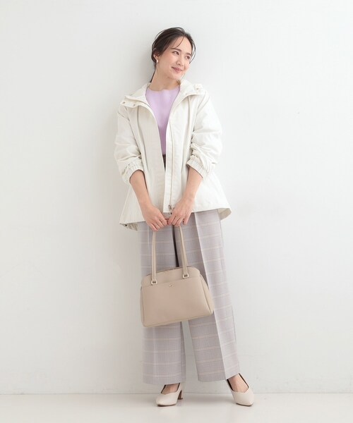 SHOO・LA・RUE（シューラルー）の「【軽量/2WAY】ロングハンドル ラウンドトートバッグ（トートバッグ・レディース・ベージュ/グレー/ブラック・00）」の20枚目の写真