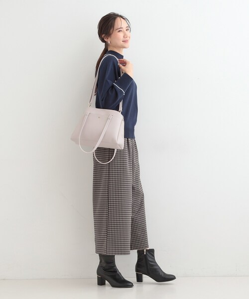 SHOO・LA・RUE（シューラルー）の「【軽量/2WAY】ロングハンドル ラウンドトートバッグ（トートバッグ・レディース・ベージュ/グレー/ブラック・00）」の19枚目の写真