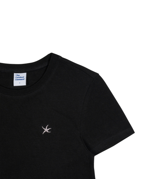 THECOLDESTMOMENT(ザコールデストモーメント)の「(w) TCM mini logo curved T (black)(Tシャツ/カットソー・レディース・その他・ONE SIZE)」の4枚目の写真