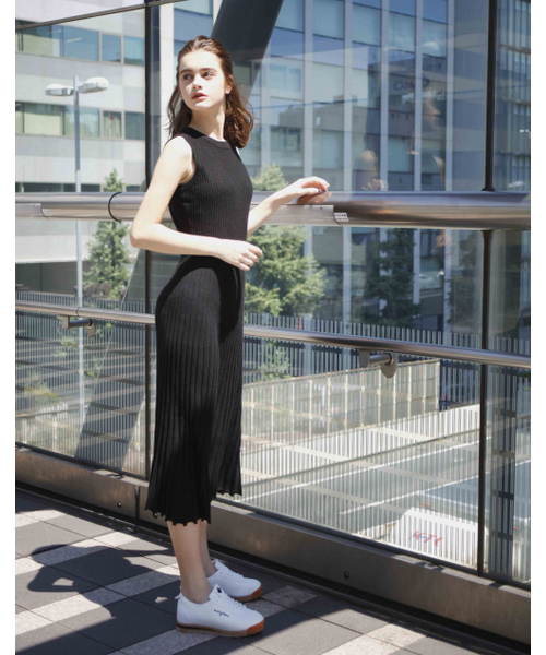 AYIHOLIC CASHMERE（アイホリックカシミア）の「ノースリーブニットワンピース（ワンピース・レディース・その他・FREE）」の4枚目の写真