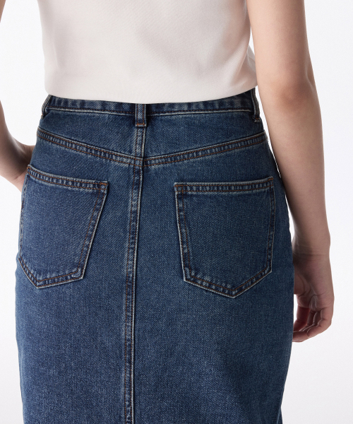 MUSINSA STANDARD WOMAN（ムシンサスタンダードウーマン）の「ウィメンズフロントスリットデニムロングスカート[ミディアムインディゴ]（スカート・レディース・その他・SMALL/MEDIUM/LARGE/X-SMALL）」の6枚目の写真