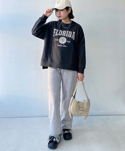 AS KNOW AS plus(アズノゥアズプラス)の「〇カレッジロゴ刺繍オーバーサイズスウェット【UNISEX ITEM】(スウェット・レディース・ダークグリーン/チャコールグレー/オフホワイト・FREE)」の20枚目の写真
