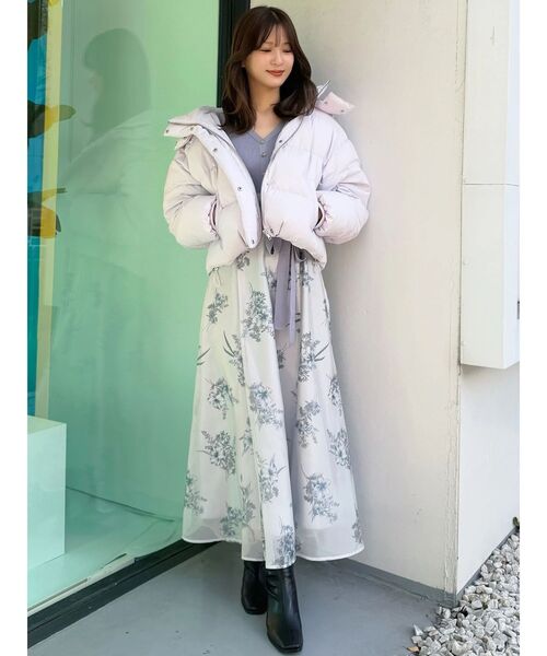 MERCURYDUO（マーキュリーデュオ）の「ブーケ花柄ニットドッキングワンピース（ワンピース・レディース・ベージュ/ラベンダー/ブラック・MEDIUM/SMALL）」の20枚目の写真