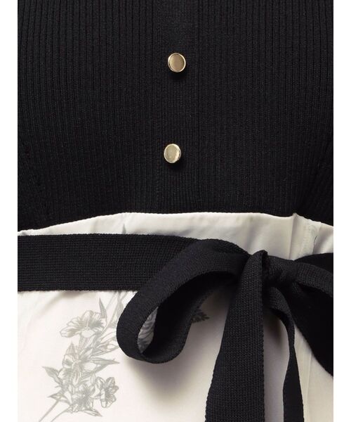 MERCURYDUO（マーキュリーデュオ）の「ブーケ花柄ニットドッキングワンピース（ワンピース・レディース・ベージュ/ラベンダー/ブラック・MEDIUM/SMALL）」の12枚目の写真