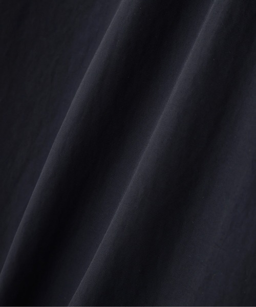 MARGARET HOWELL（マーガレットハウエル）の「WATER REPELENT NYLON POPLIN（Tシャツ/カットソー・メンズ・カーキ/ネイビー・X-LARGE/MEDIUM/LARGE）」の4枚目の写真