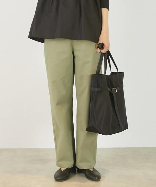 MELROSE claire(メルローズ クレール)の「《定番》TCツイルストレッチストレートパンツ(一部WEB限定サイズ)(その他パンツ・レディース・カーキ/アイボリー/ベージュ/ブラック・2/5/3/4)」の4枚目の写真