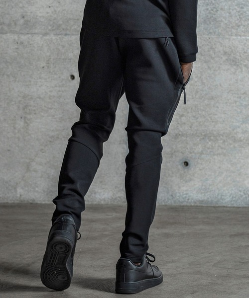 1PIU1UGUALE3  RELAX （ウノピゥウノウグァーレトレ リラックス）の「1PIU1UGUALE3 RELAX(ウノピゥウノウグァーレトレ リラックス)バーティカルポケット テックジョガーパンツ（スウェットパンツ・メンズ・グレー/ブラック/ホワイト・S/M/L/XL/XXL）」の22枚目の写真