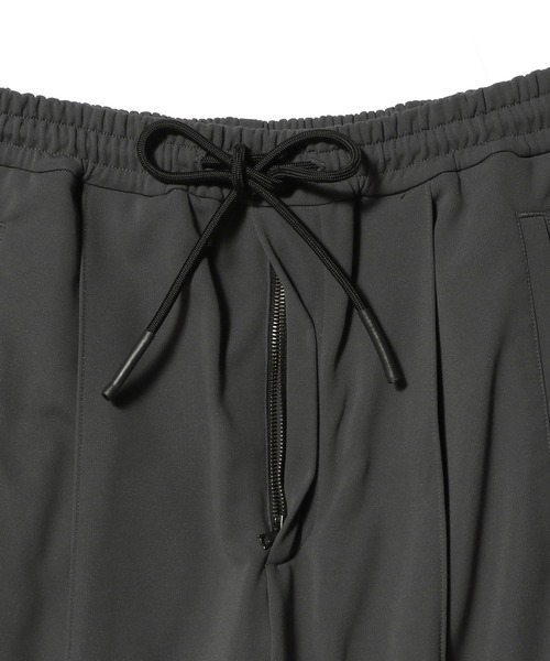 onegravity(ワングラビティ)の「onegravity / サイドライン ワイドパンツ(その他パンツ・メンズ・ブラック/チャコールグレー・SMALL/MEDIUM/LARGE)」の7枚目の写真