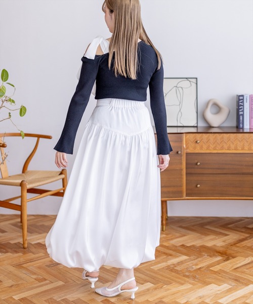 clear（クリア）の「シアーリボンワンショルニットトップス[大人 フェミニン 上品]≪新作≫（ニット/セーター・レディース・グリーン/グレー/ブラック/アイボリー・F）」の9枚目の写真