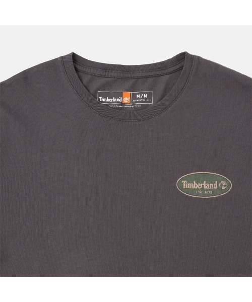 Timberland(ティンバーランド)の「ガスステーション バック グラフィック 半袖 Tシャツ メンズ(Tシャツ/カットソー・メンズ・ダークグレー・MEDIUM/LARGE/XX-LARGE/X-LARGE)」の3枚目の写真