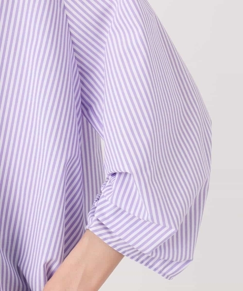 MK MICHEL KLEIN（エムケーミッシェルクラン）の「ロールネック ギャザースリーブブラウス/接触冷感/洗える（シャツ/ブラウス・レディース・ライトブルー/ラベンダー/ネイビー・38）」の6枚目の写真