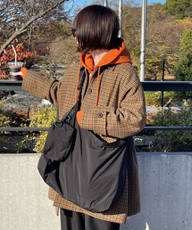 UNDERSTATEMENTs（アンダーステイトメント）の「【ユニセックス】ミニポーチ付きユーティリティショルダーバッグ/無地&チェック（ショルダーバッグ）」