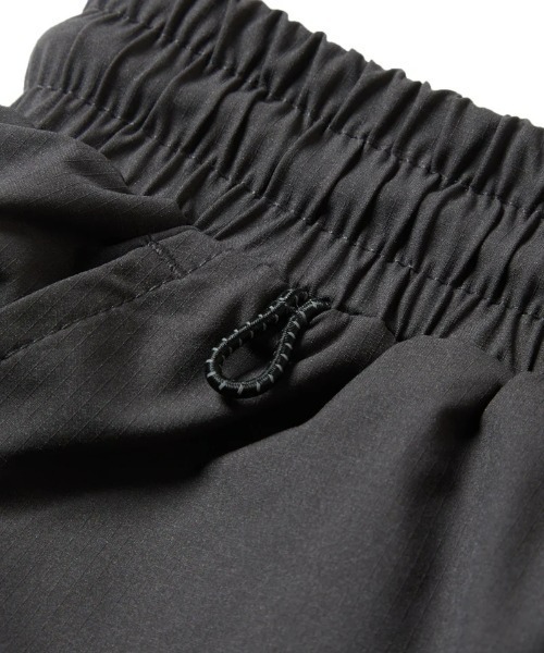NEW ERA(ニューエラ)の「【NEW ERA】ユーティリティー ショートパンツ チャコールグレー Utility Short Pants OD UTILITY SPT CHA 261(その他パンツ・メンズ・チャコール・MEDIUM/LARGE/X-LARGE)」の6枚目の写真