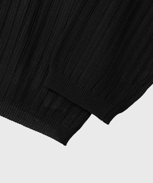 KIIMUIR（キミュア）の「クールタッチヘンリーネッククロップニット_ブラック（ニット/セーター・メンズ・ブラック・MEDIUM/LARGE/X-LARGE）」の3枚目の写真