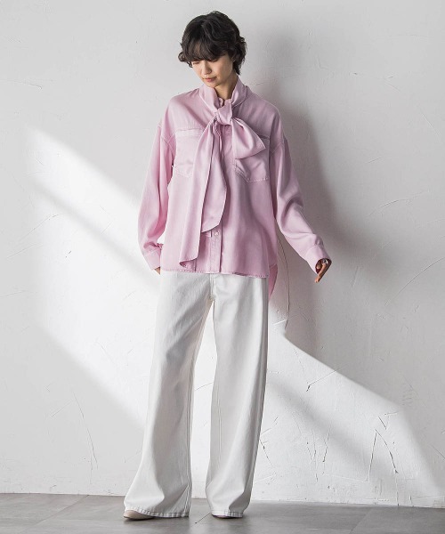 MAYSON GREY（メイソングレイ）の「ボウタイ付きデニムシャツ≪洗濯機で洗える≫（シャツ/ブラウス・レディース・ピンク/ブルー・M）」の17枚目の写真