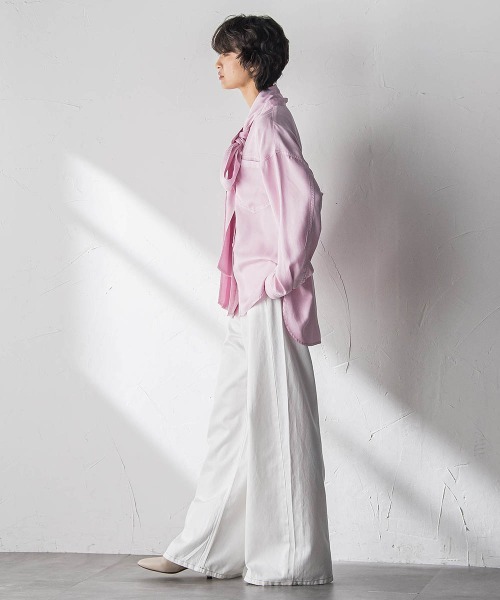 MAYSON GREY（メイソングレイ）の「ボウタイ付きデニムシャツ≪洗濯機で洗える≫（シャツ/ブラウス・レディース・ピンク/ブルー・M）」の20枚目の写真