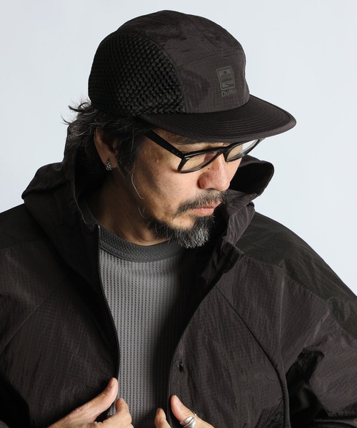 The DUFFER of ST.GEORGE（ザダファーオブセントジョージ）の「TECH RIPSTOP TRAIL MESH CAP：リップストップ×メッシュ コンビネーション トレイルキャップ（キャップ・メンズ・ブラック/ブルー・F）」の2枚目の写真